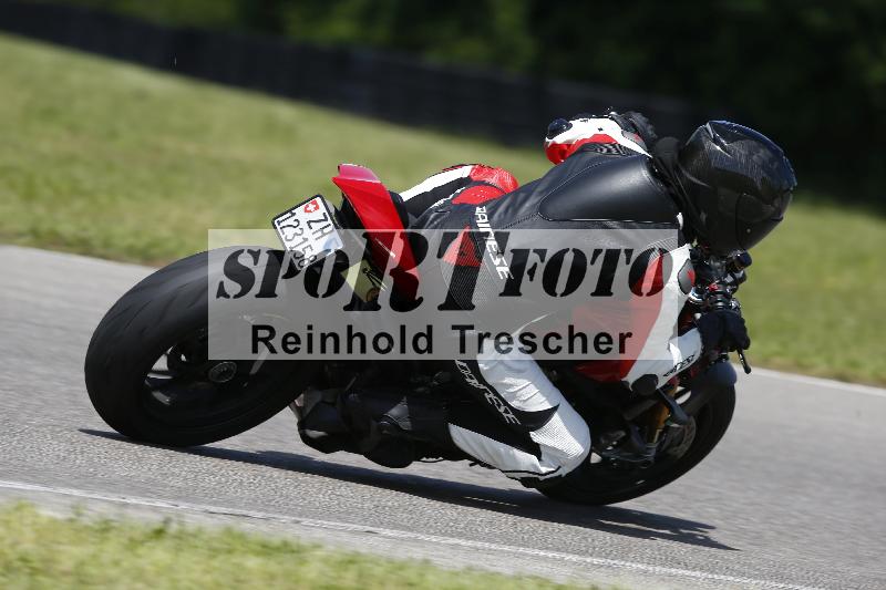 /Archiv-2024/29 12.06.2024 MOTO.CH Track Day ADR/Gruppe blau/71